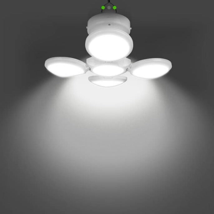 Solcelle LED-pære for utendørs. Sammenleggbar, bærbar og gir godt lys på tur og camping.