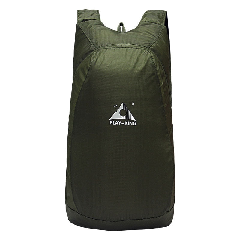 Praktisk daypack for hverdagsbruk, sammenleggbar og tar liten plass. Enkel å ta med overalt.