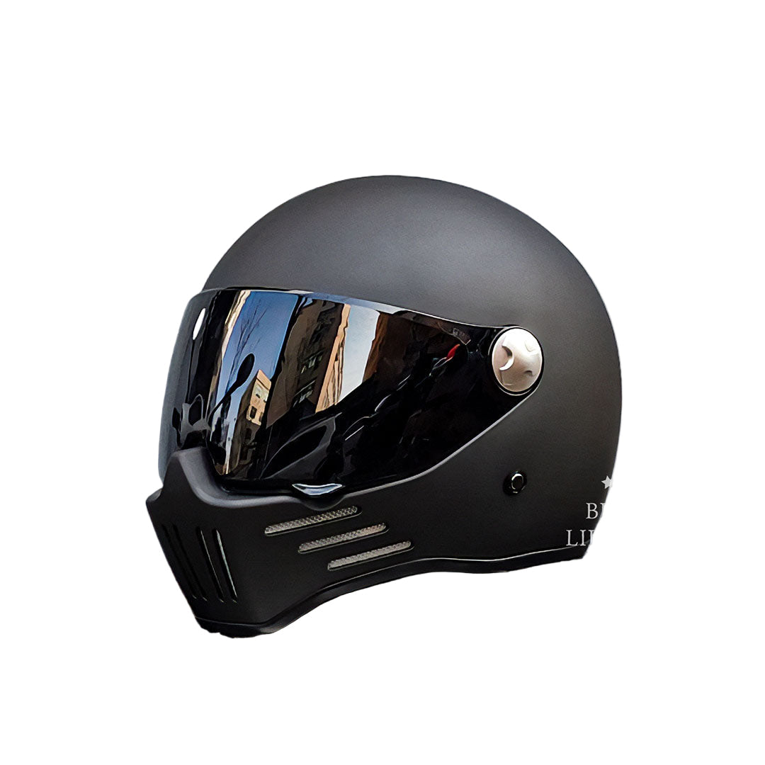 Sikker helhjelm for motorsykkel, designet for komfort med avtakbart fôr og effektiv ventilasjon. DOT ECE godkjent.