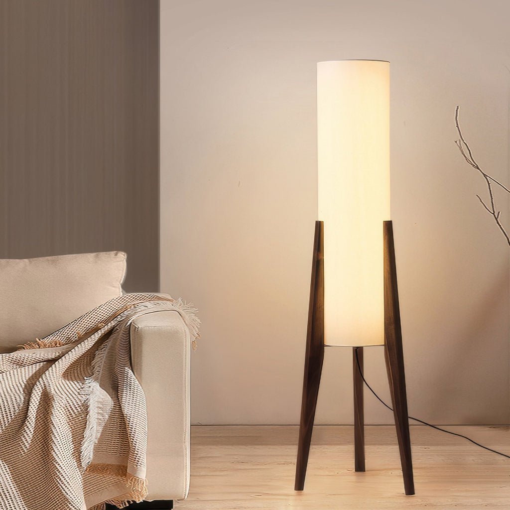Moderne dimbar LED-gulvlampe, perfekt for å skape koselig stemning i stue eller soverom, skandinavisk design.