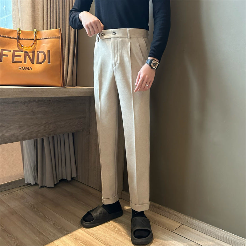 Elegante herre dressbukser med høy midje, skreddersydd for komfort. Passer til kontoret og fritidsantrekk.