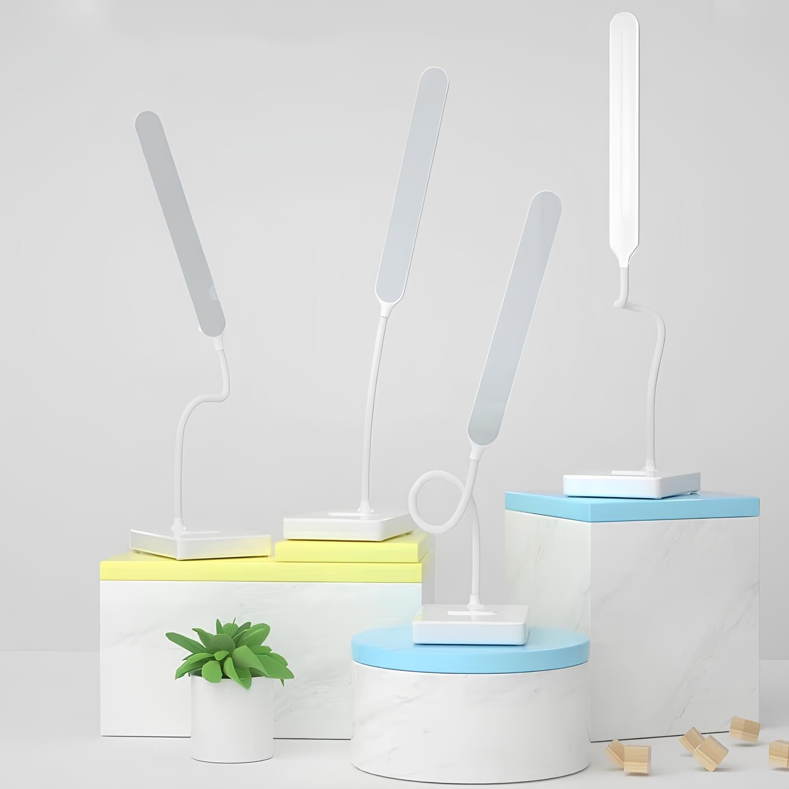 Effektiv kontorlampe med justerbare lysfarger og fleksibel arm for bedre arbeidsbelysning.
