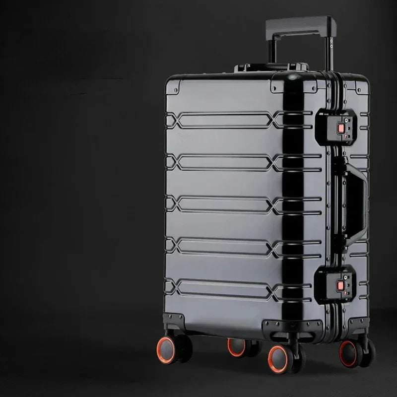 Hardcase reisekoffert i aluminium-magnesium med romslig design for all din reisebagasje.