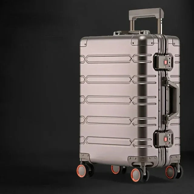 Sikker aluminium koffert med TSA-lås. Beskytter din bagasje på reise, med holdbart hardcase skall.