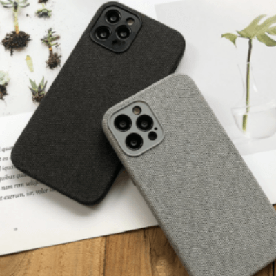 Komfortabelt stoffdeksel for smarttelefon med forbedret grep.