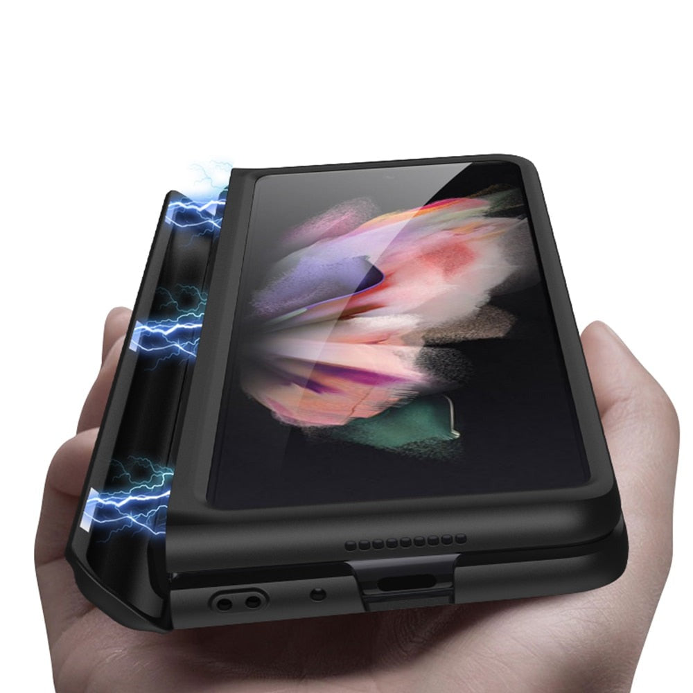 Robust svart telefondeksel for Samsung Z Fold 3, med lær-look og komfortabelt grep.