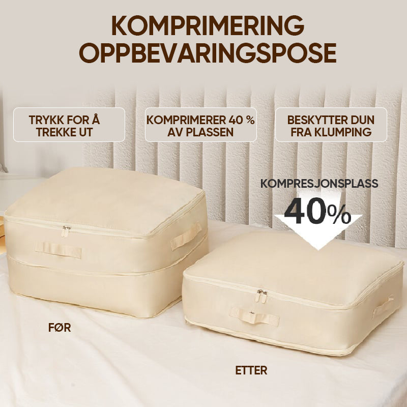 Kompakt dyneoppbevaring i grå pose, bidrar til en ryddig garderobe.