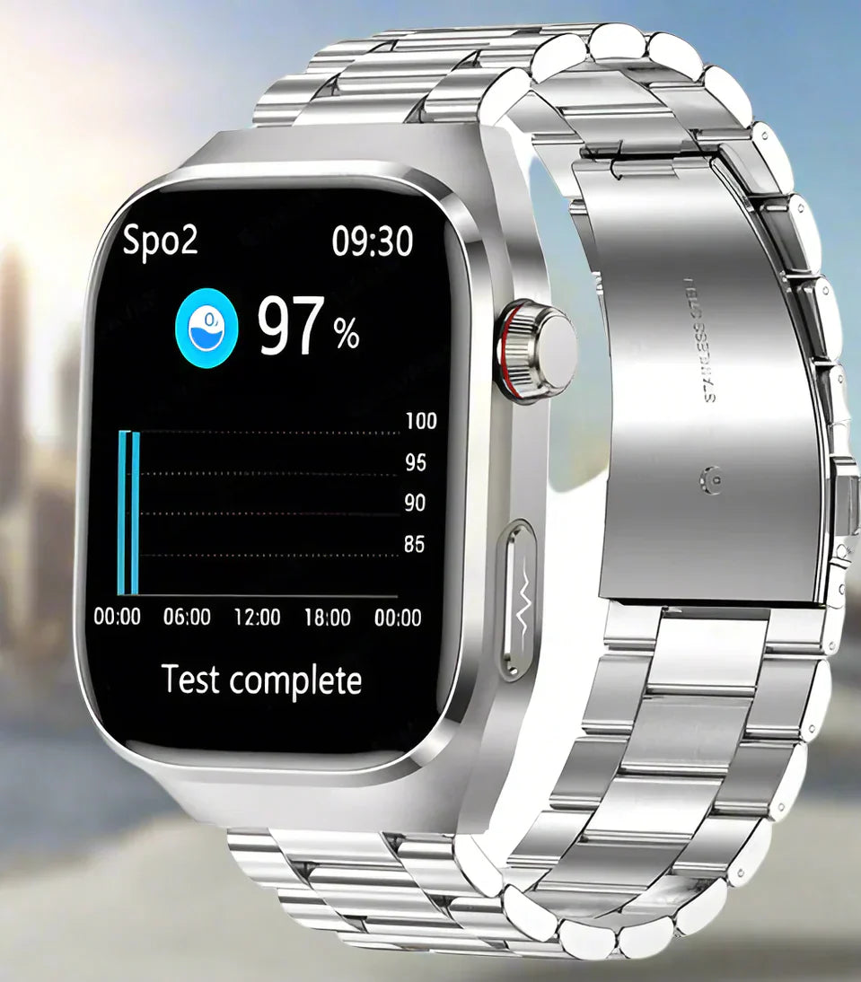 Smartklokke synkronisert med app for detaljert helseovervåking, inkludert EKG og trening data.