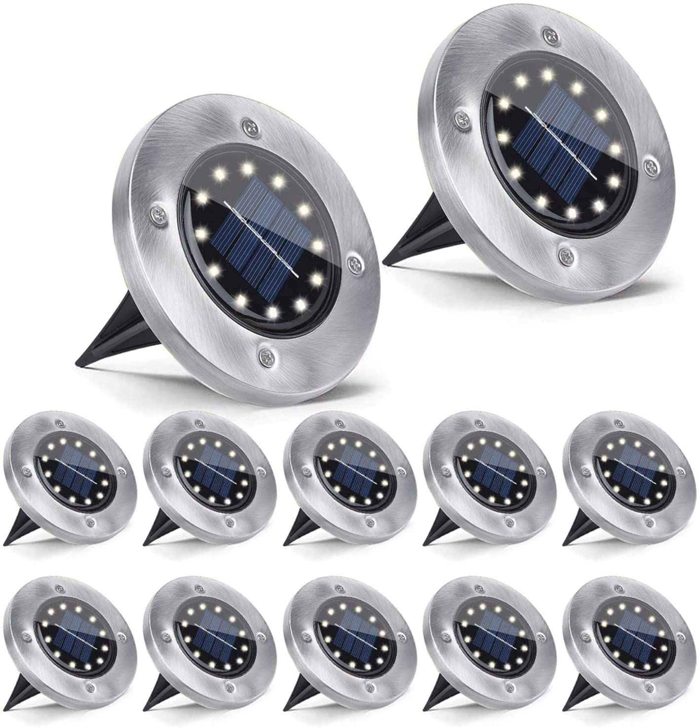 Solcellelampe med LED-lys som gir stemningsfull utendørsbelysning, perfekt for sommernetter.