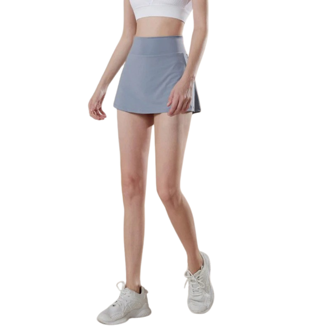 Høy midje sportsskjørtshorts for kvinner. Komfortabelt aktivklær for trening, tennis, golf og utendørsaktiviteter.