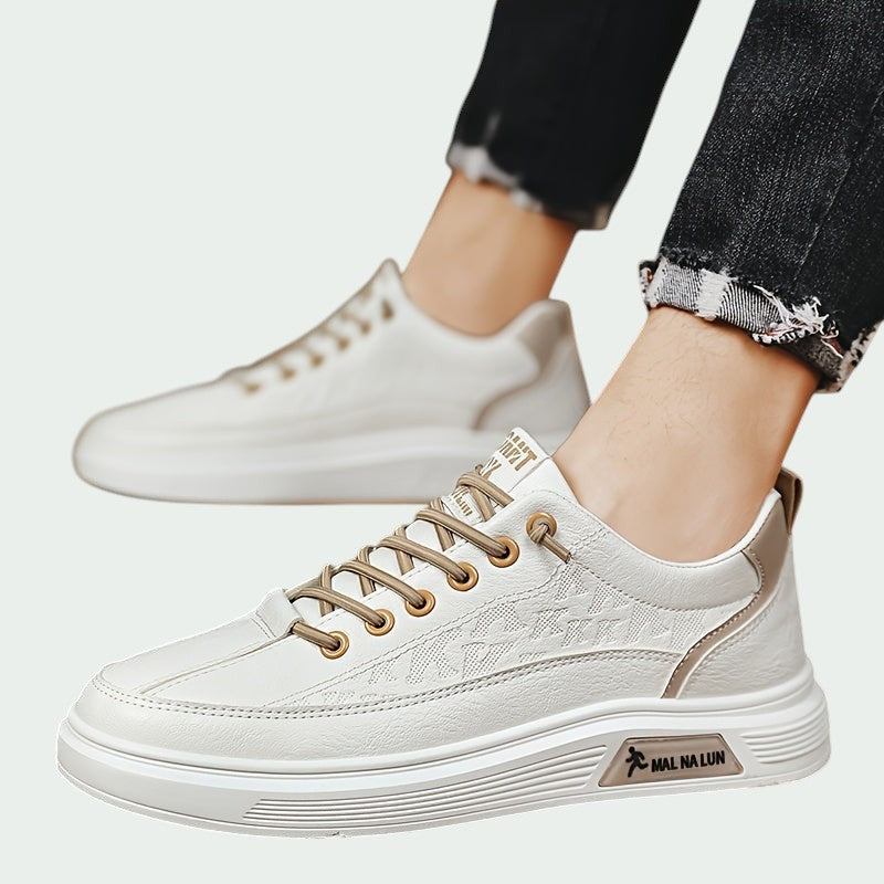 Stilrene, moderne sneakers for herre med lav profil. Ideelle urbane sko som passer enhver sommerstil.