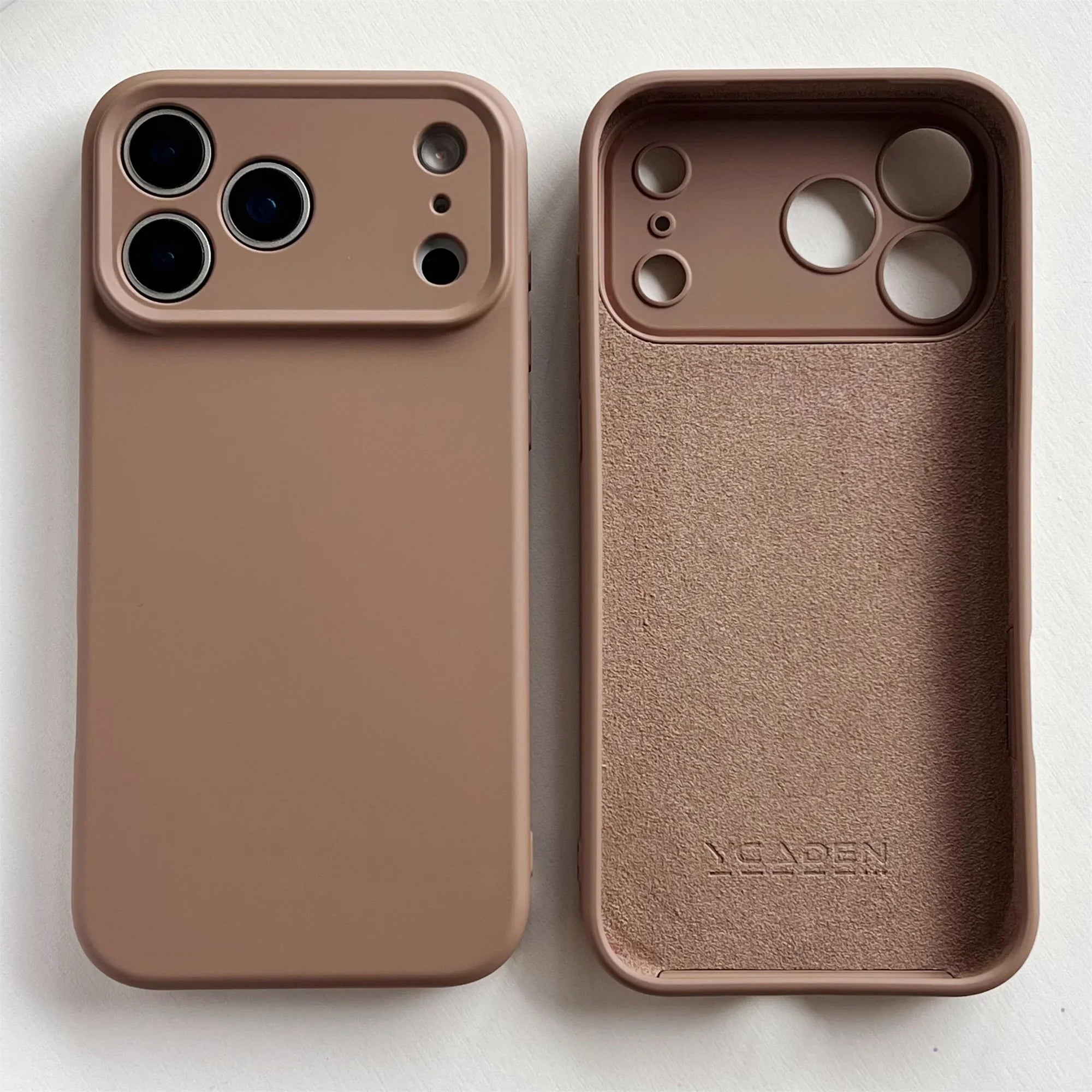 Rødt, støtsikkert iPhone deksel for 16 & 17 Pro Max. Gir stil & robust mobilbeskyttelse.