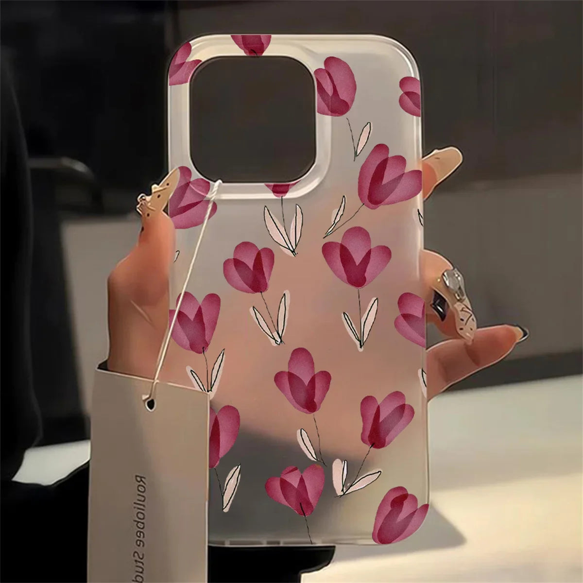 Beskyttende iPhone deksel, støtsikker TPU bumper og slankt design for alle modeller.
