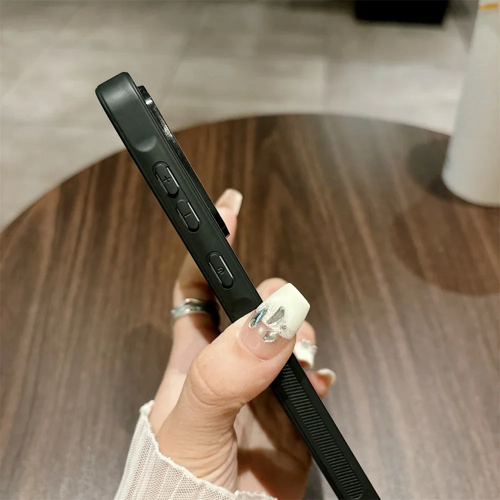 Sikker og beskyttende håndveske for Samsung Galaxy. Elegant design med trygg lukking for mobil og kort.