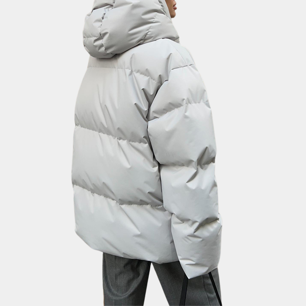 Moderne dame vinterjakke i flerfarget design, varm og komfortabel for en stilfull casual look.