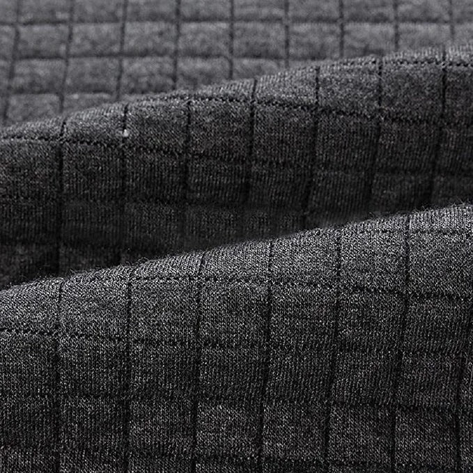 Stilig oversized langermet hettegenser for herre. Trendy, komfortabel og moderne hverdagsklær.