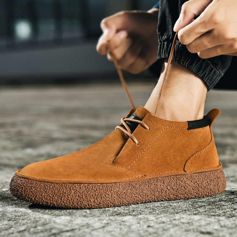 Herre mid-top snøresko; komfortable casual loafers for menn. Robust design, lett å justere.
