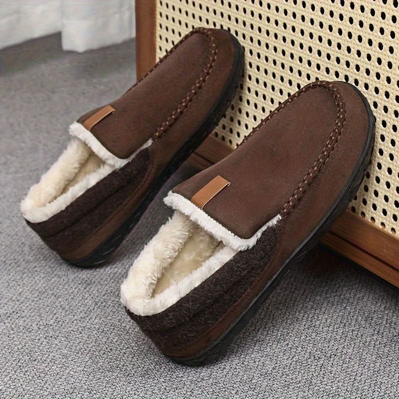Herre vinter loafers sett fra siden, viser robust såle og komfortabel slip-on passform.