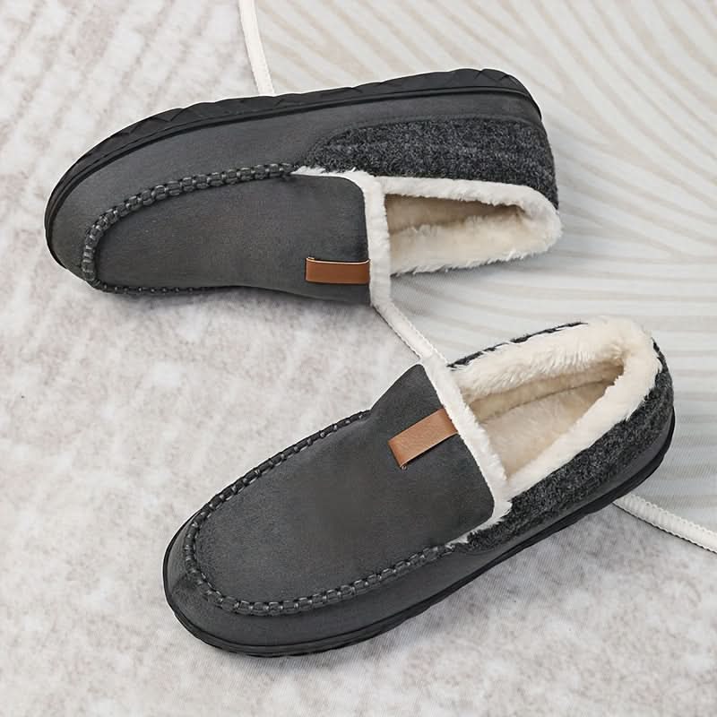 Nærbilde av mykt fôr i herre vinter loafers, sikrer maksimal varme og komfort for føttene.