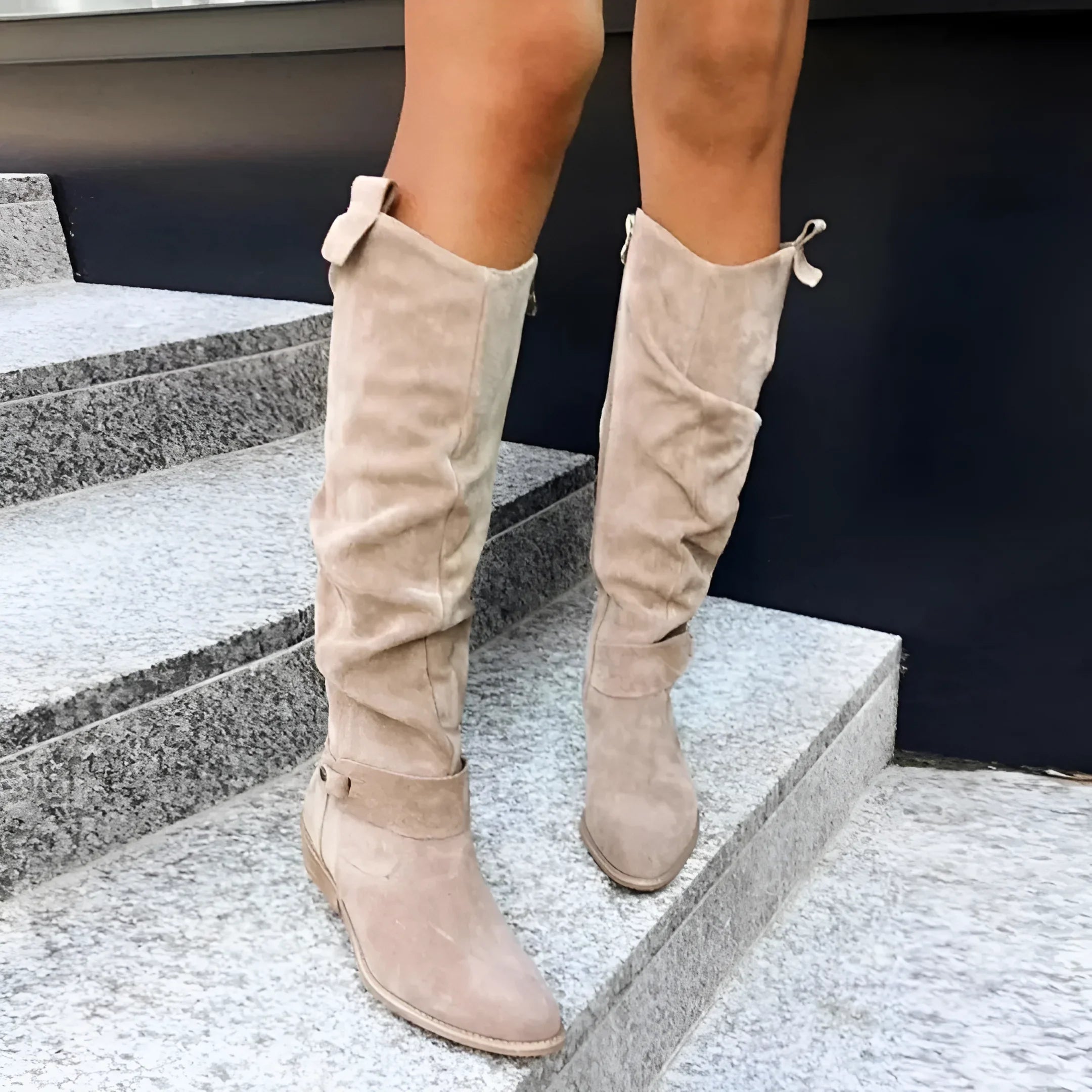 Elegante damestøvler med komfortabel design. Ideelle hverdagssko og formelle sko. Trendy kvinneboots.