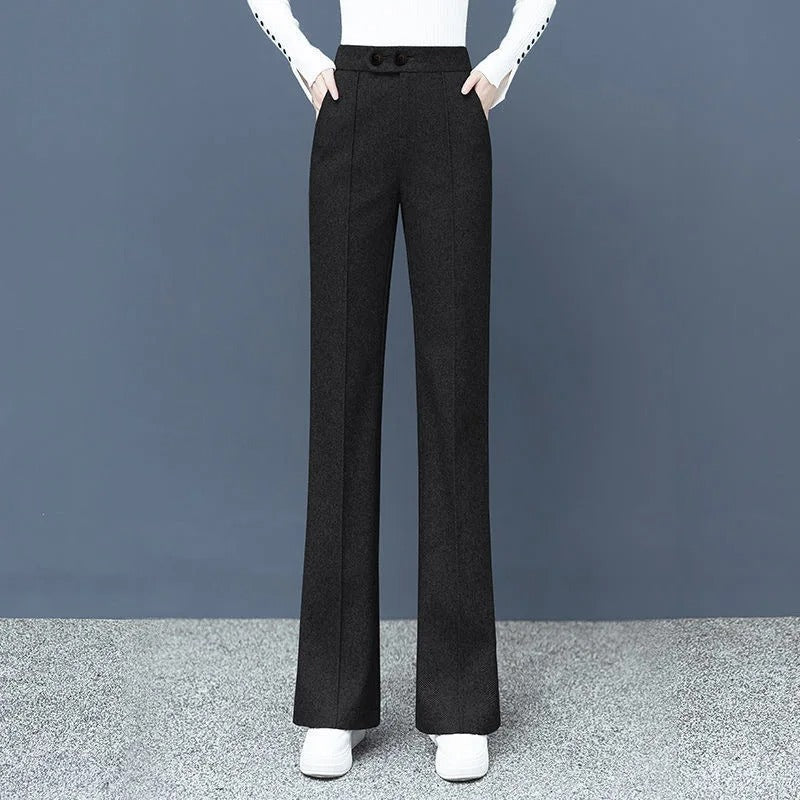 Khaki dame bukser med vide ben. Høy midje, stilige og varme vinterbukser for en avslappet hverdagslook.