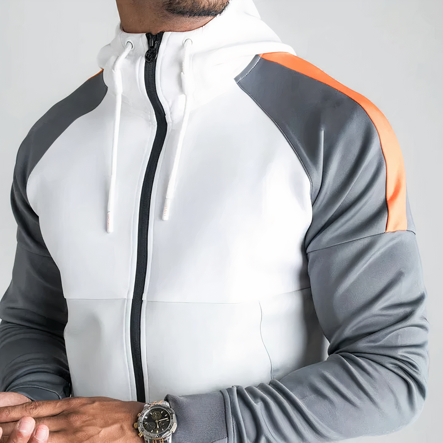 Myk og moderne herre treningsdress for optimal komfort og stil. Ideelle sportsklær for fritid og herremote.
