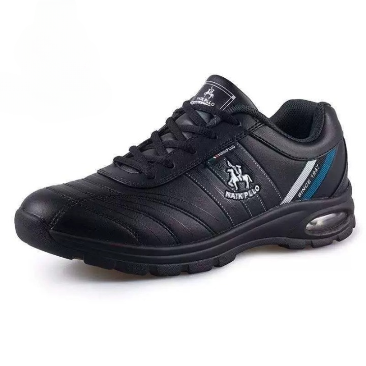 Elegante herresneakers med klassisk utseende. Komfortable og stilrene motesko for urban bruk og penere anledninger.