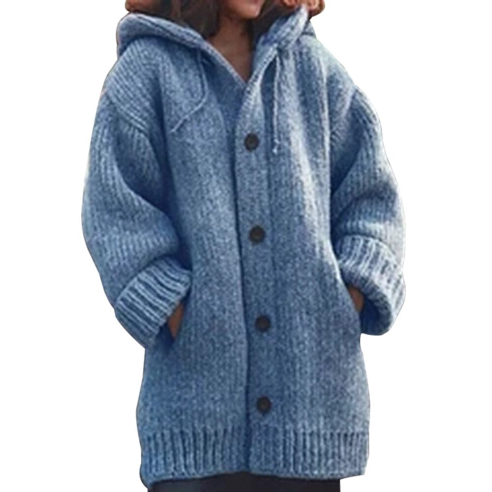 Allsidig strikket damecardigan med knapper, enkel å style for både høst og vinter.