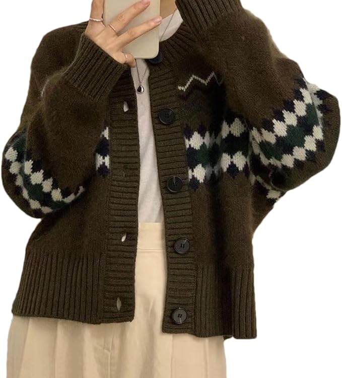 Strikket langermet cardigan for kvinner med knapper, perfekt for vintermote og hverdag.