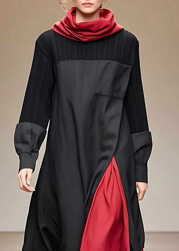 Stilfull svart turtleneck langkjole med unikt patchwork. Allround damekjole for elegant høst/vinter.