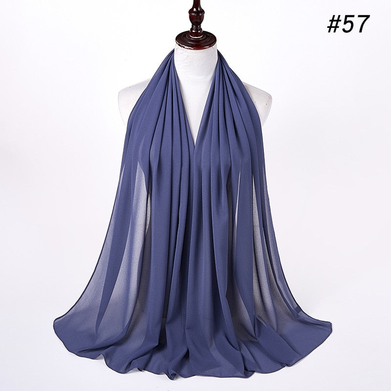 Mørk lilla glatt flerfarget hodebånd i slørstil. Elegant tilbehør for kvinner i dype toner.
