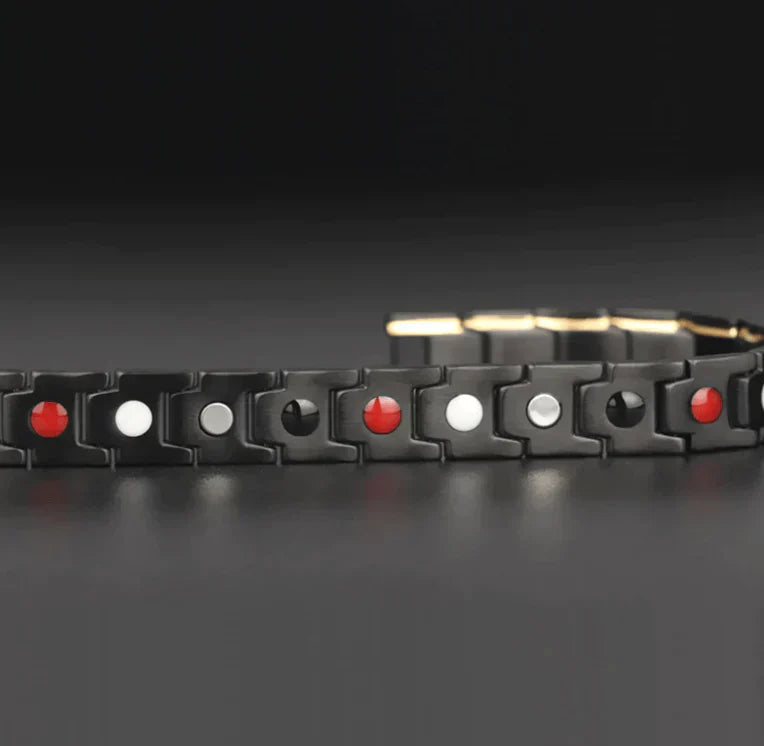 Trendy svart magnetisk armbånd, unisex. Moderne smykke som fremmer velvære og stil hver dag.