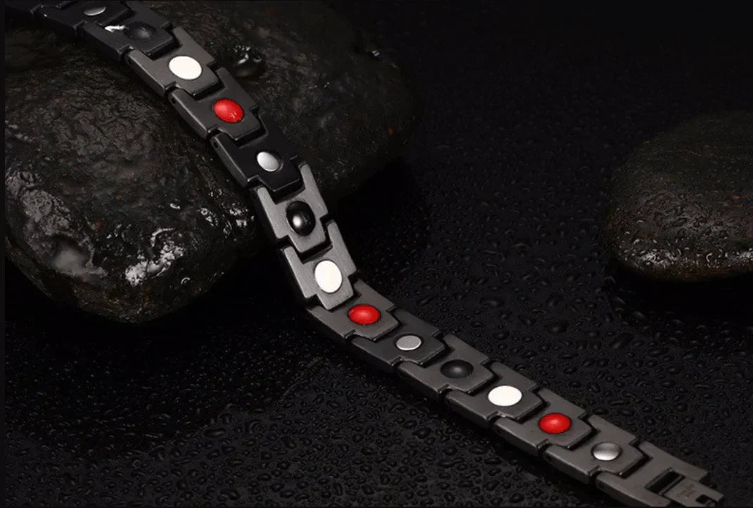Velvære magnetisk armbånd, unisex og justerbart i moderne svart stil. Flott gaveide.