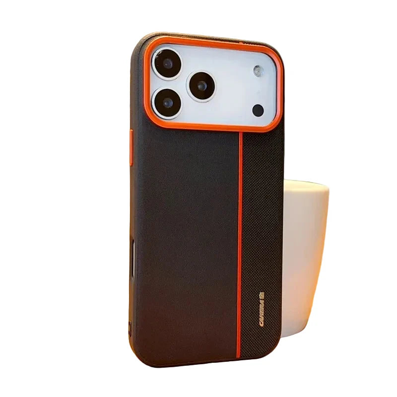 Svart, ultra-tynt mobildeksel til iPhone 17, perfekt passform for stilren beskyttelse.