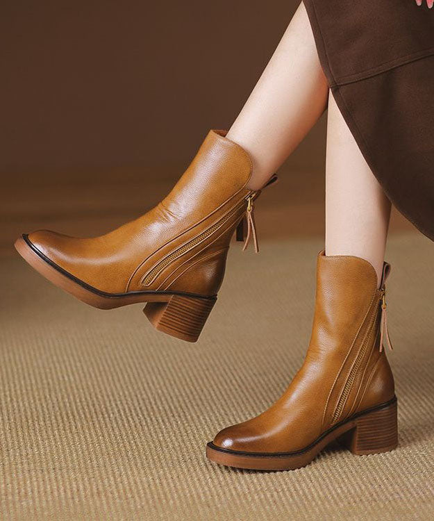 Robuste sorte chunky Chelsea støvler for dame, ideelle for kalde dager. Trendy kvinneboots for høst og vinter.