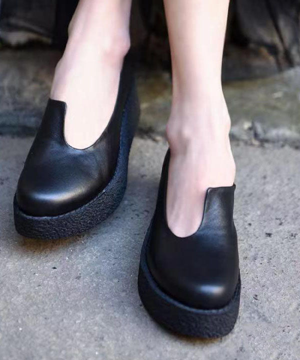 Elegante svarte plattformhæler med slank design. Stilige damessko og festsko for kvinner, komfortable høye hæler.