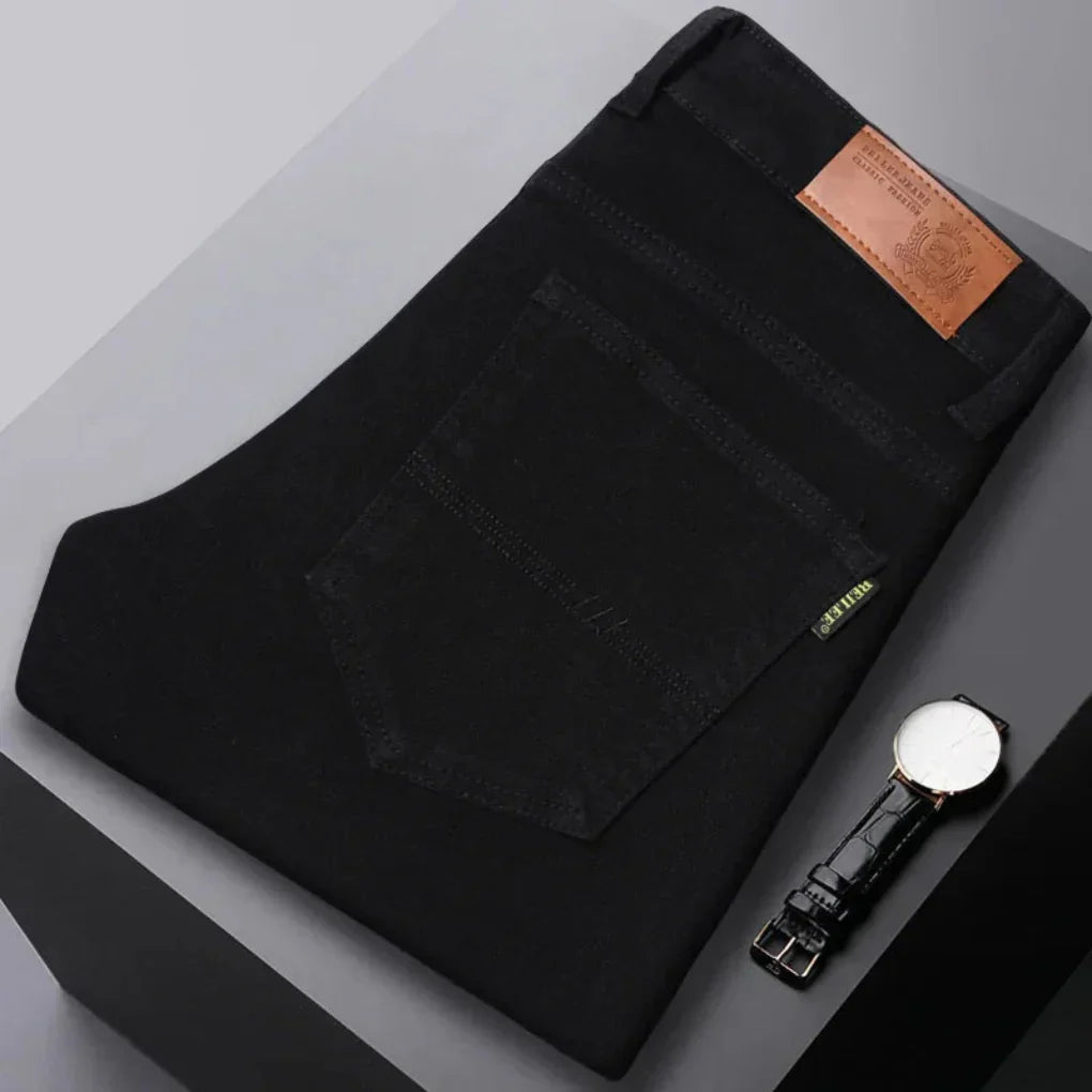 Rosa slim fit herre jeans med elegant stil. Komfortable bukser for fritid og moderne hverdagsklær.