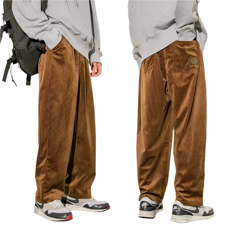Svarte herre sweatpants for komfortabel hverdag og fritid, med praktiske lommer for allsidig bruk.