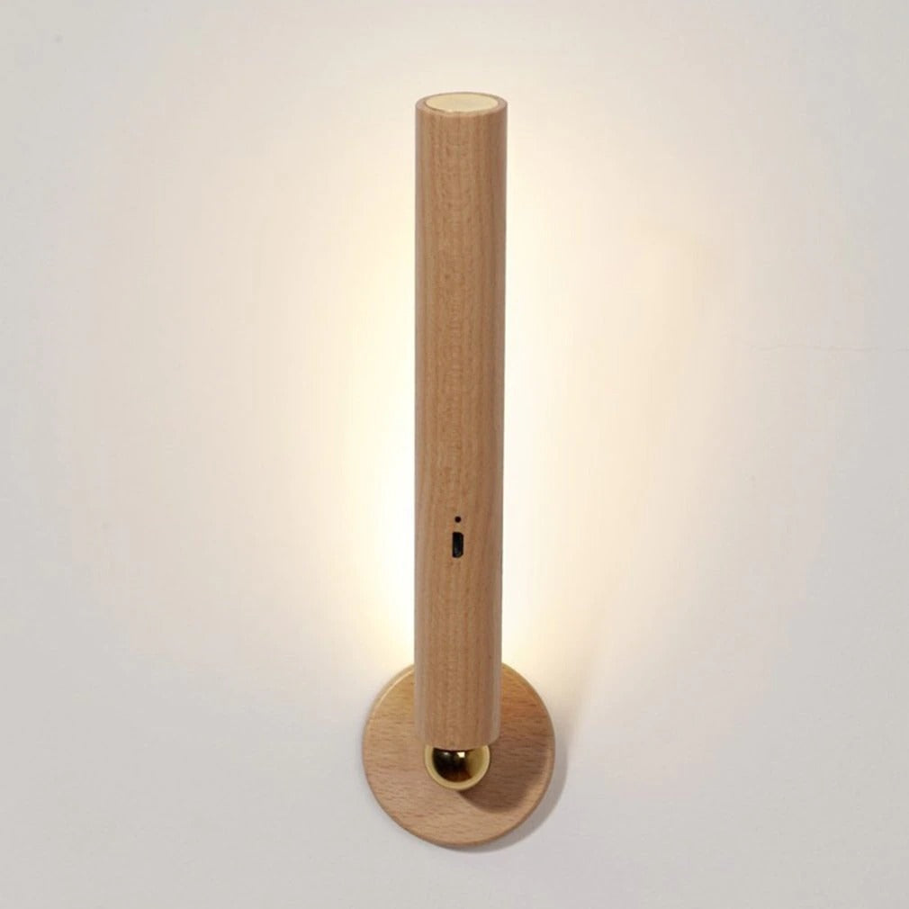 Oppladbar LED vegglampe i tre, trådløs og bærbar. Gir justerbar 360° belysning som leselys eller nattlys.
