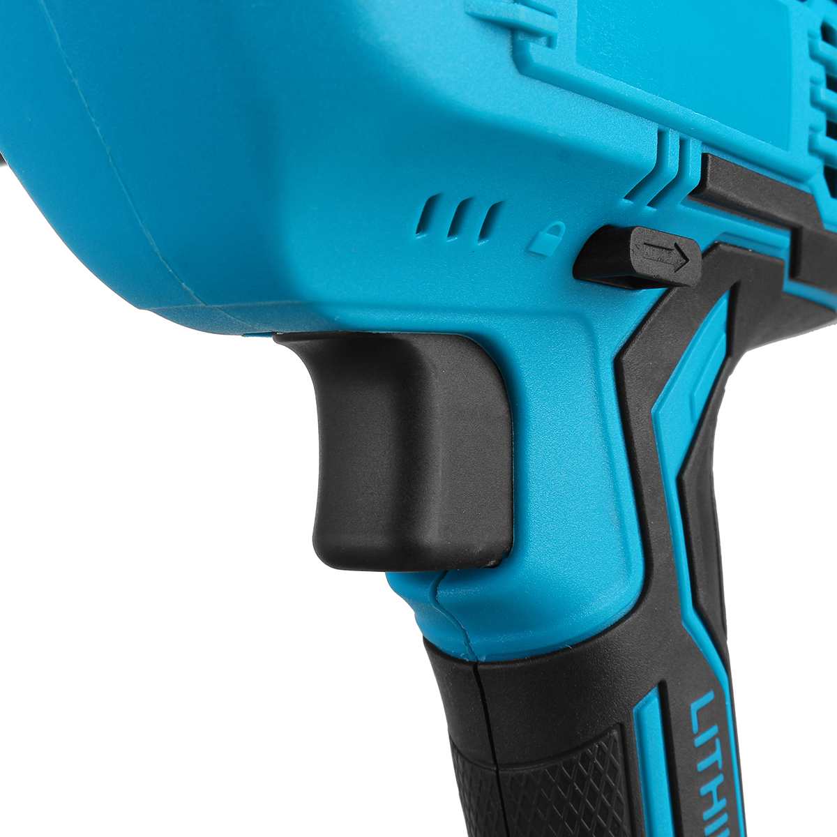 Ergonomisk trådløs stempelsag med batteri, lett å håndtere for alle kuttejobber. Mobil og kraftig.