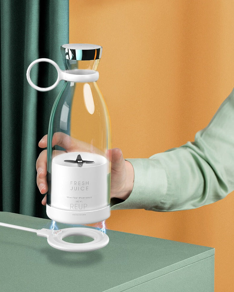 Bærbar blender for sunt kosthold, enkel lading og rengjøring, perfekt for å ta med.