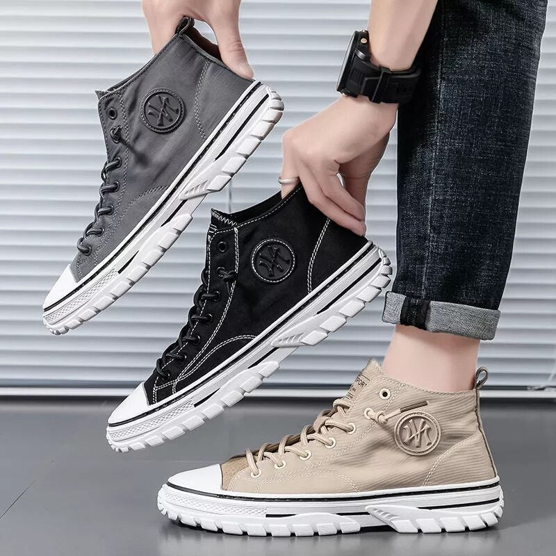 Moderne herresneakers i grått og svart. Stilig urban joggesko for streetwear og hverdagsbruk, komfortabel.