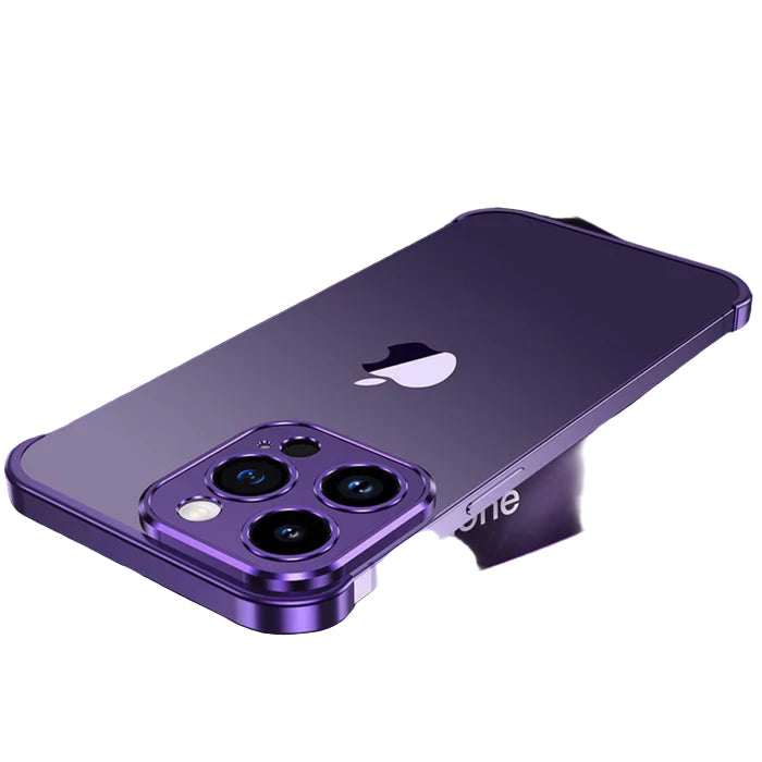 Ultratynt iPhone deksel i svart. Gir slank beskyttelse og minimalistisk design.