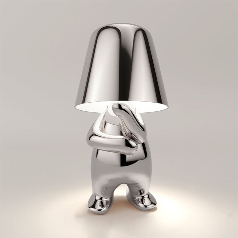 Elegant bordlampe i gull. Perfekt LED-lampe for dekorasjon og koselig stemningsbelysning.