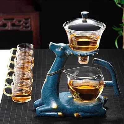 Unisex tekanne for teelsker: Automatisk teinfuser i elegant glasskanne med unikt hjortedesign.