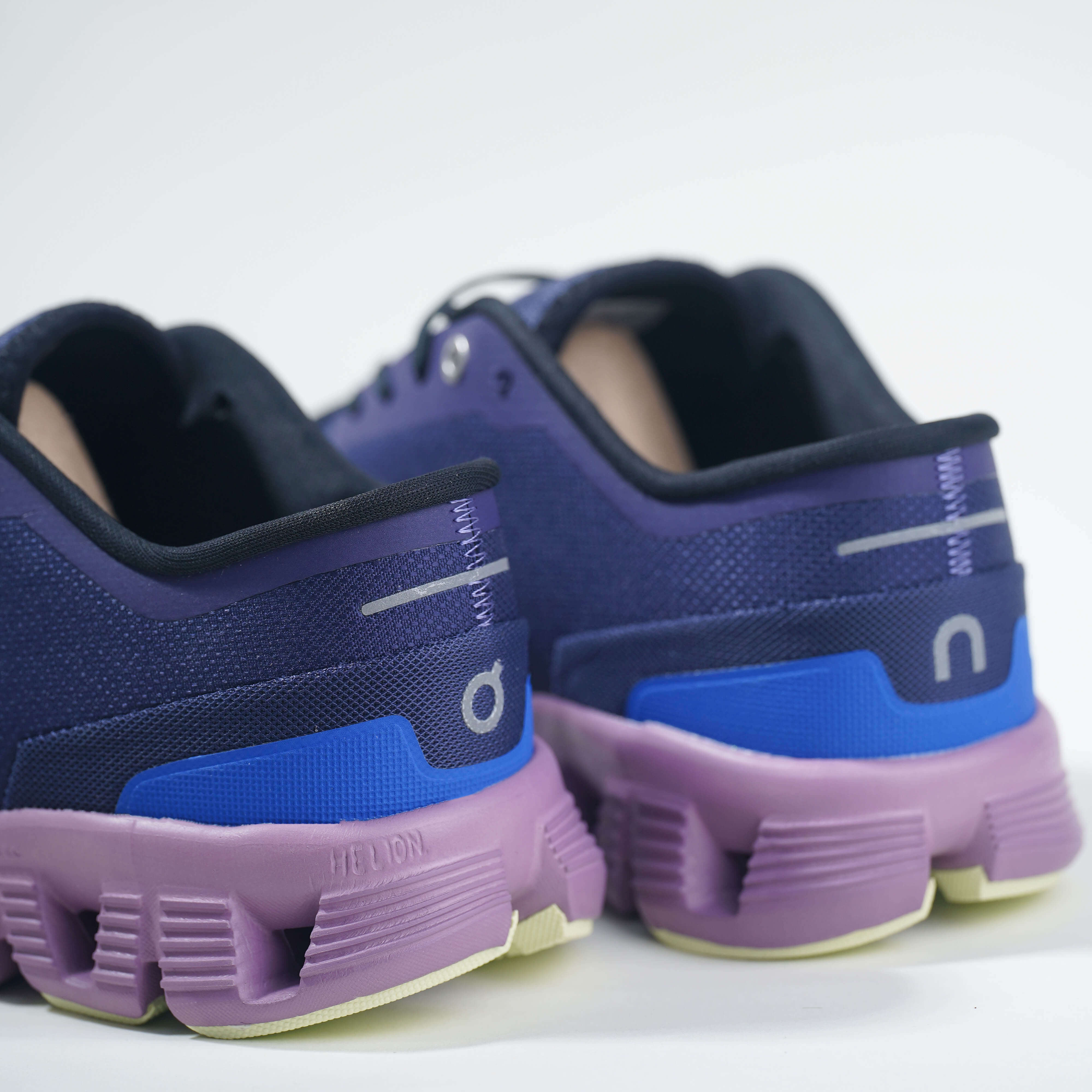 Aktive unisex Blade sportssko. Komfortable joggesko for en sporty livsstil.