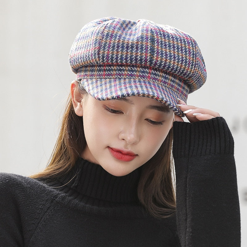 Elegant unisex lue/caps, Boston skalkelue med ruter, komfortabel bomull, justerbar og klassisk design.