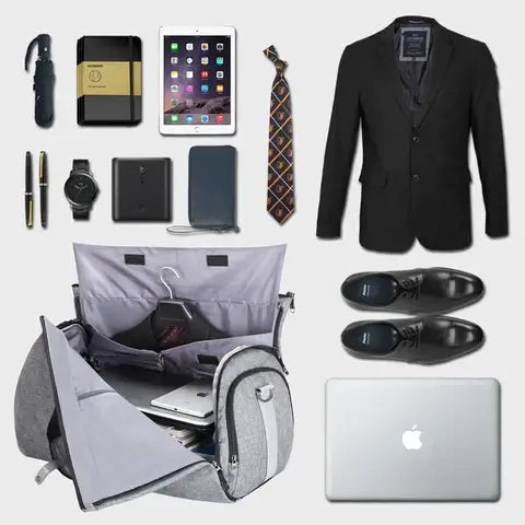 Stilfull og praktisk reisebag i svart, vanntett og slitesterk for alle eventyr. Unisex dufflebag.