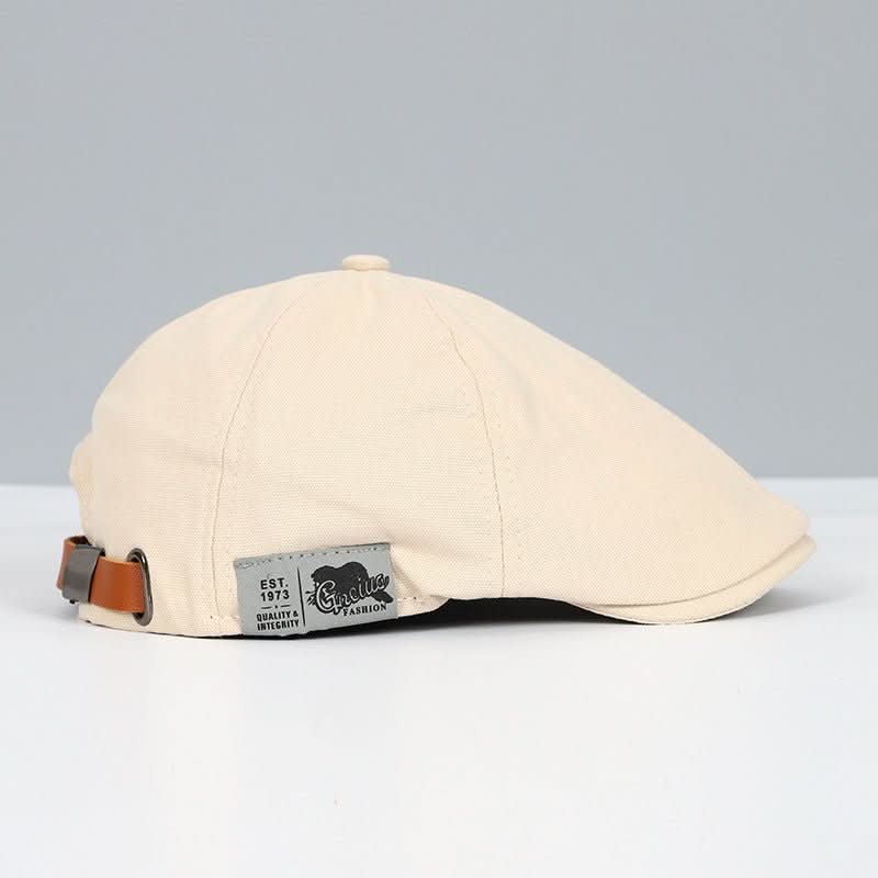 Komfortabel og varm ullberet for høstmote. En klassisk unisex hatt for elegant stil.