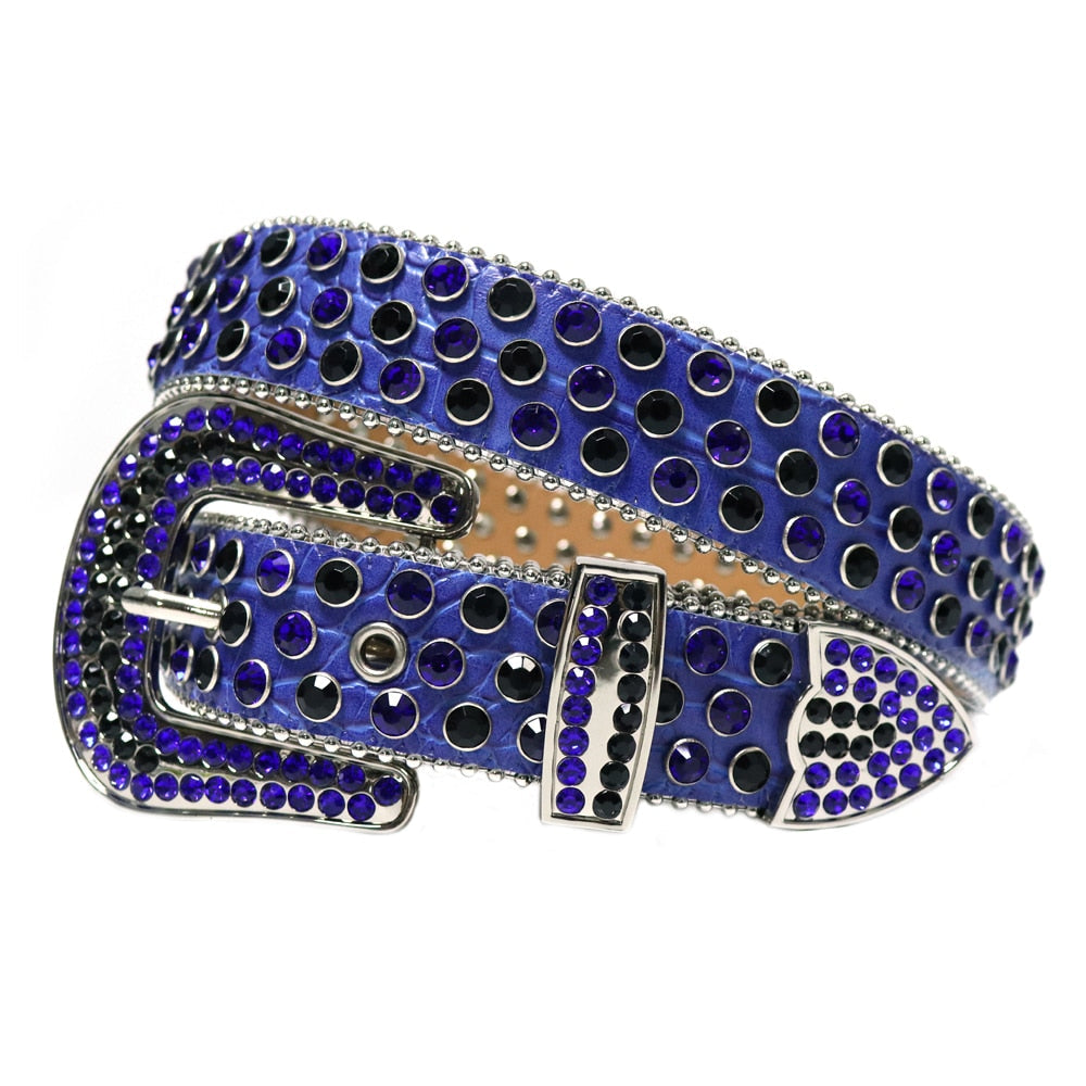 Rhinestonebelte, unisex, med robust design og en glitrende overflate.